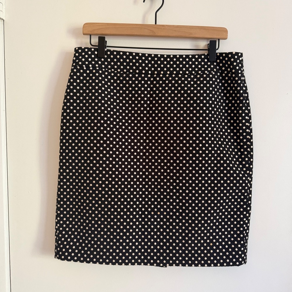 Ann Taylor Petite Black White Polka Dot Pencil Skirt Size 12P Office Wear Chic